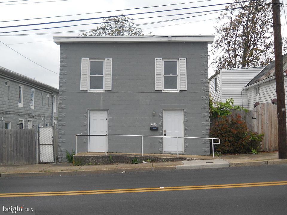 1st image of 125 W Church St