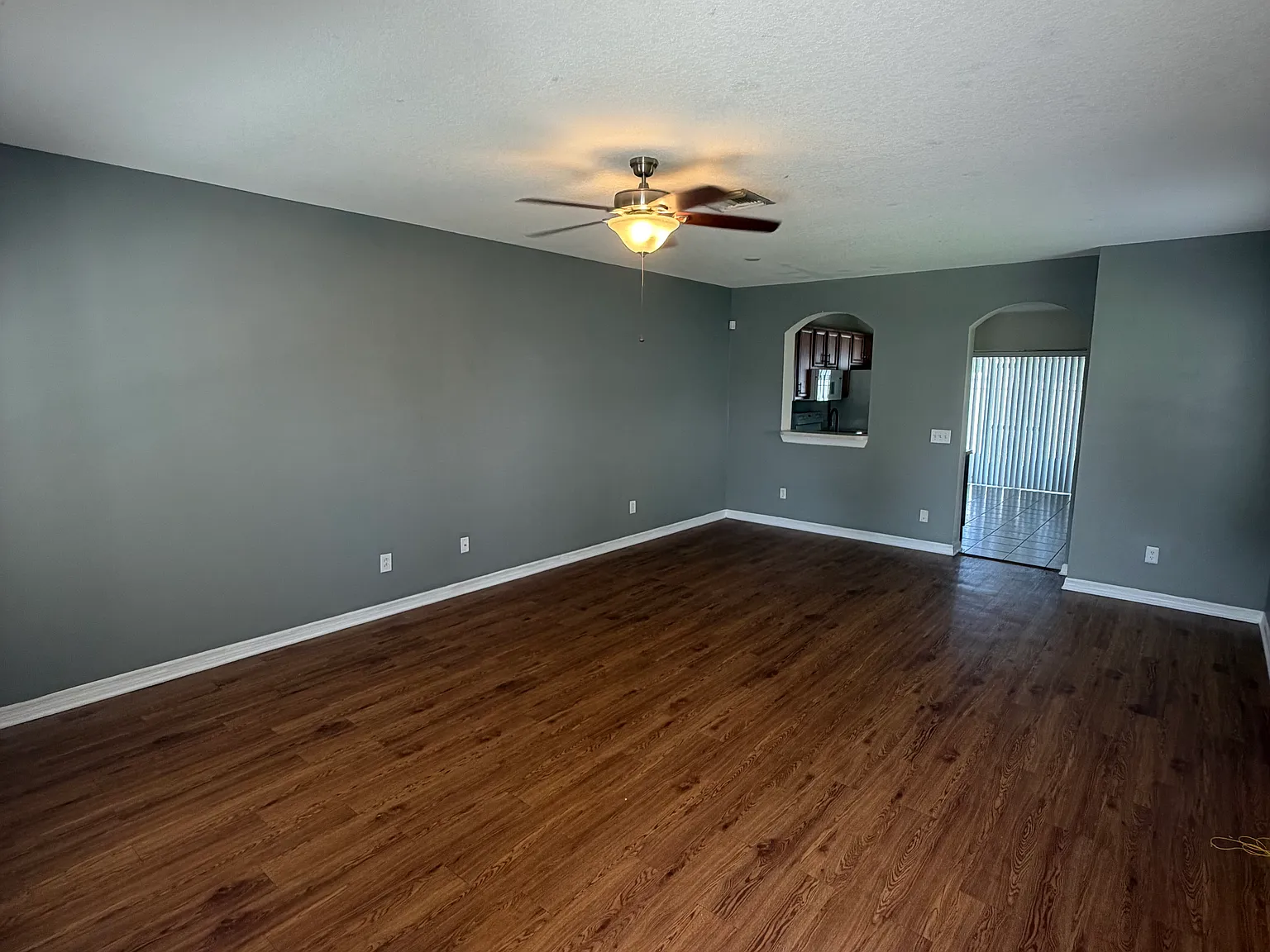2 bed, 2.5 bath, 1240 sqft, $1,725 — Photo 2