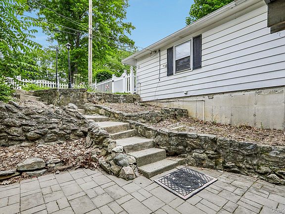 3rd image of 25 E Croton Drive