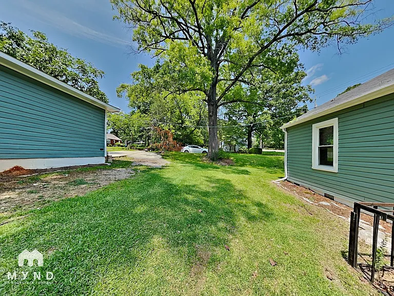 7824 Rugby Ave — Photo 14