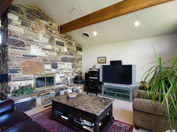 4th image of 2447 E Granite Hills Cir