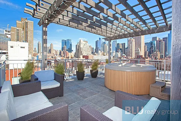 Sold by BLU Real Estate | media 6