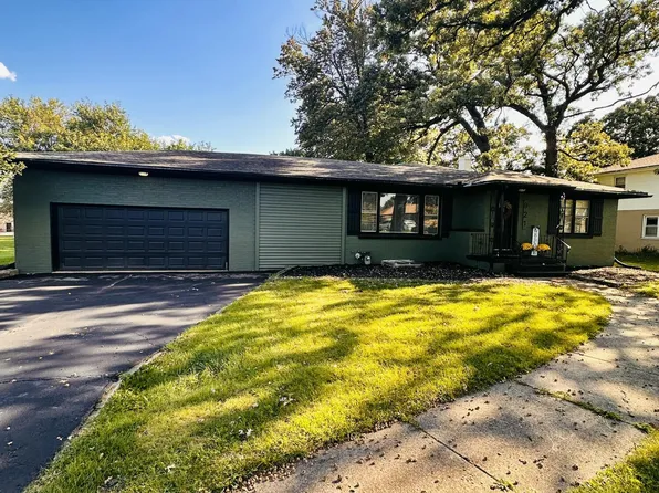 921 W 56th Pl, Merrillville, IN 46410