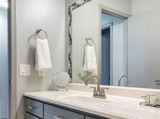 106 NW Park St APT C, Bentonville, AR 72712