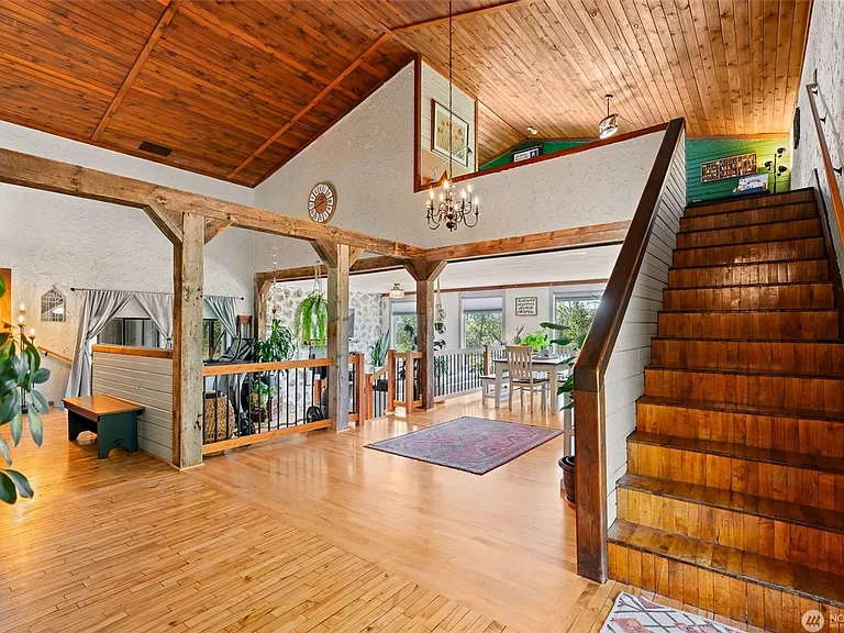 620 Clarke Rd — Photo 5