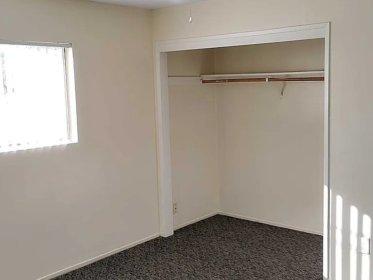 1015 L St #D — Photo 11
