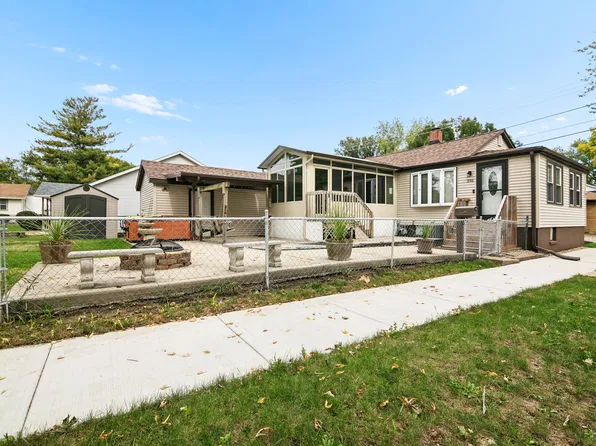 396 S Grand Ave, Bradley, IL 60915