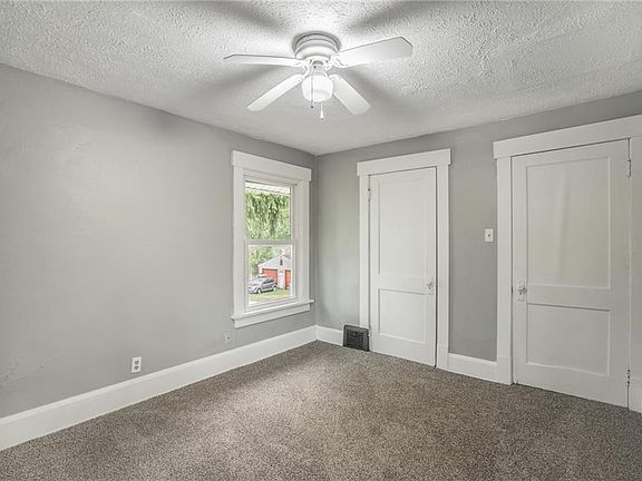 4th image of 3826 Fairmount Blvd NE
