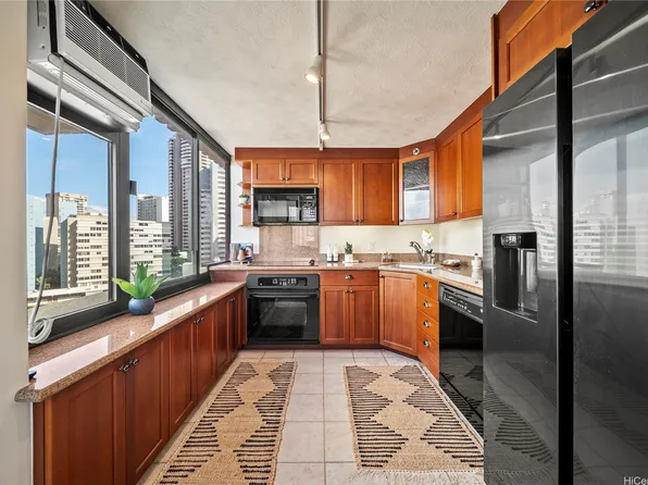 343 Hobron Ln APT 1001, Honolulu, HI 96815