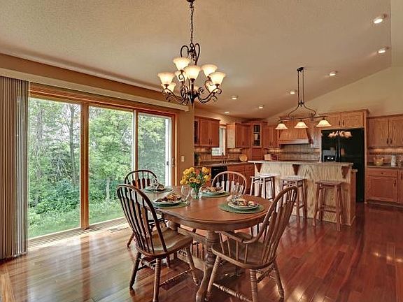 5th image of 21227 Foxtail Ln S