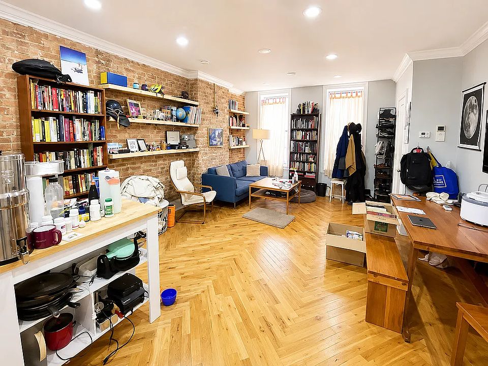 1st image of 1102 Jefferson Ave #1B