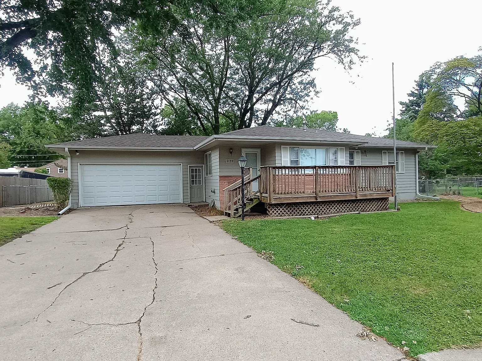 3 bed, 1176 sqft, $2,000 — Photo 1