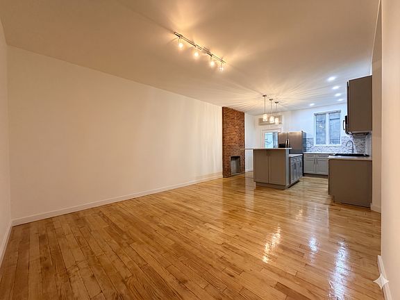 4th image of 555 Leonard St APT 1