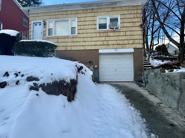 132 Hillside Ave, New Haven, CT 06512