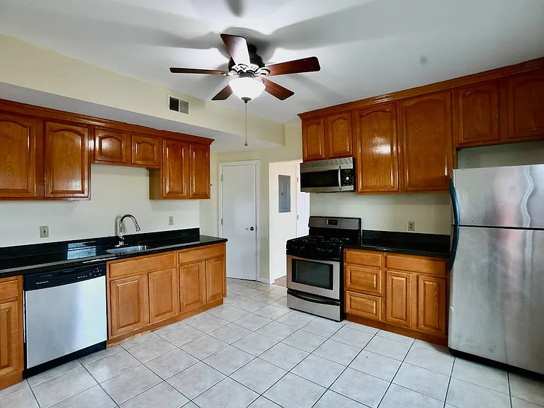 116 Ogden St #3-120 — Photo 13