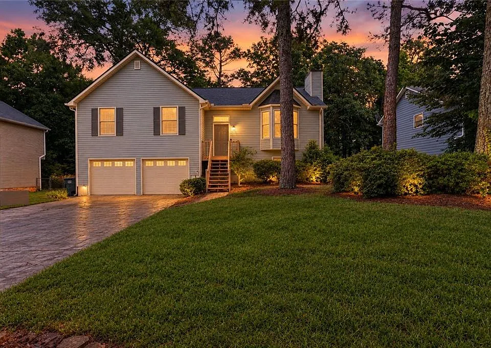 2562 Kennesaw Springs Ct NW