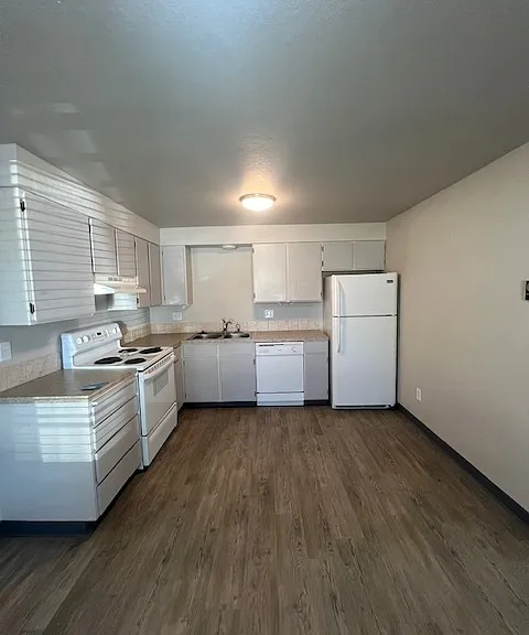 3347 N Maple Grove Rd — Photo 2