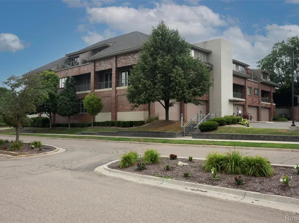 714 N Main St, Rochester, MI 48307