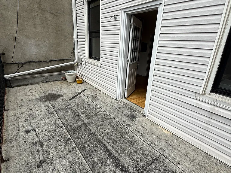 359 1st St #1 — Photo 6