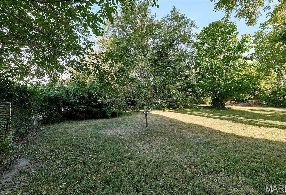 2nd image of 6063 Clemens Ave