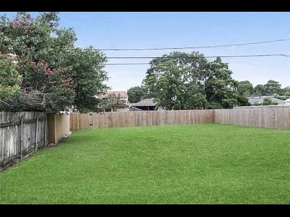 3rd image of 334 Brett Dr