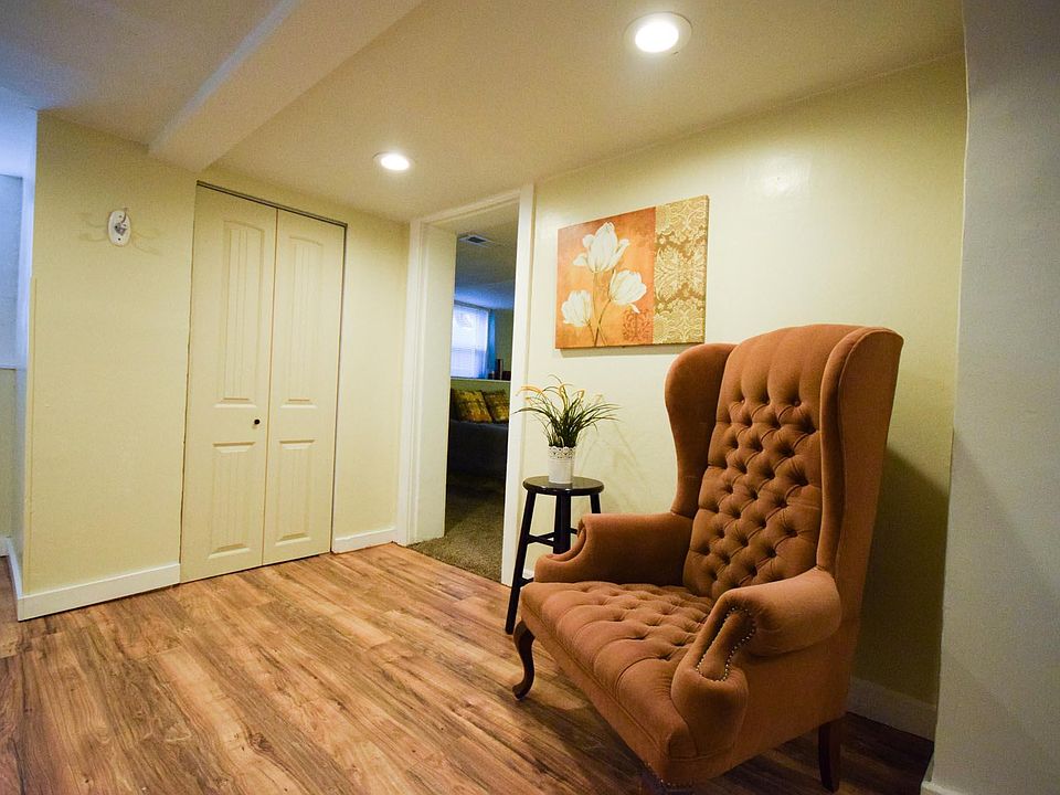 1st image of 760 E 100 S APT 8