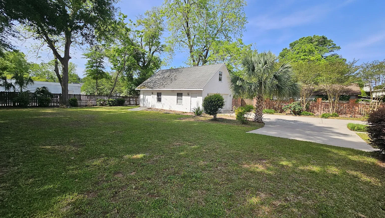 3 bed, 2184 sqft, $1,500 — Photo 2
