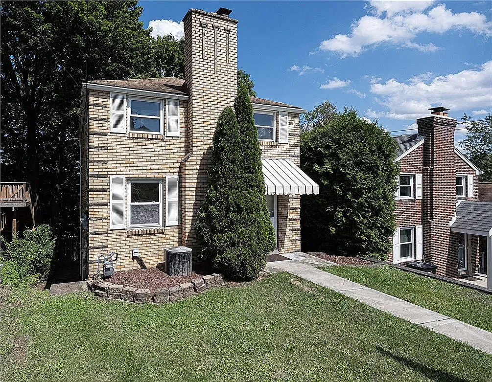 3 bed, 1.5 bath, 1134 sqft, $1,850 — Photo 1