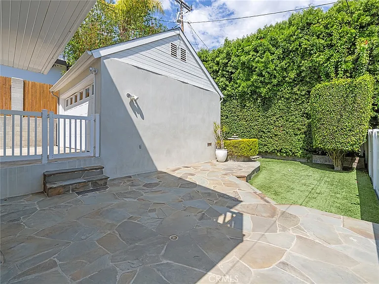 3204 Walnut Ave — Photo 4