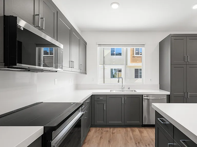 842 Kili St #5 — Photo 12