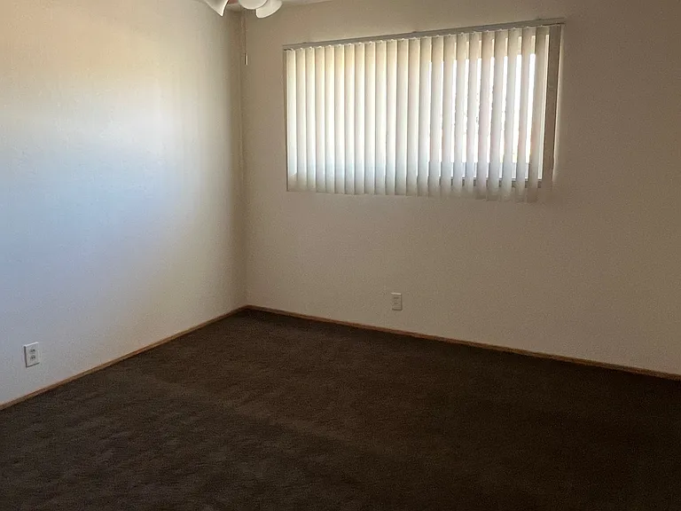22270 Montgomery St #6 & 8 — Photo 5