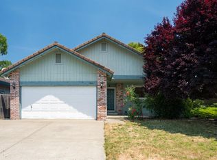 1240 Hagemann Ln, Rohnert Park, CA 94928