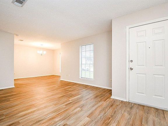 4th image of 11222 Broadsweep Dr