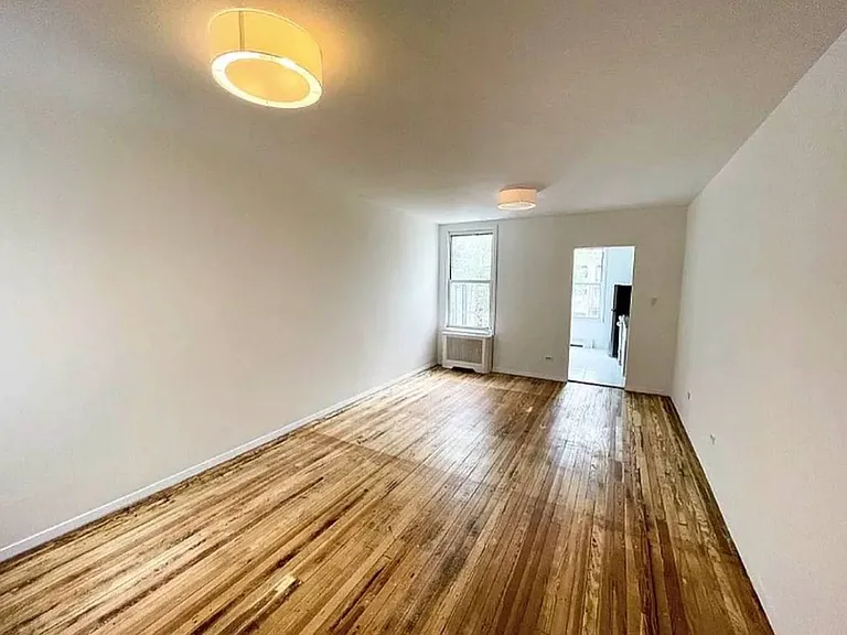 72-43 60th Ln #2R — Photo 3