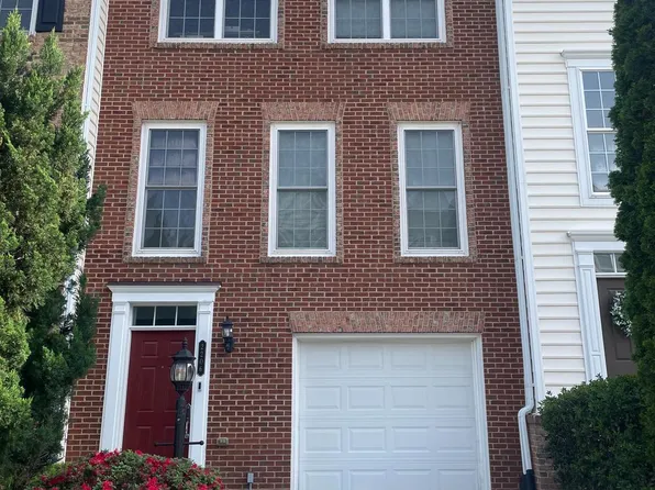 2206 Greywing St, Woodbridge, VA 22191