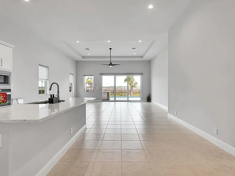 12582 Nautilus Cir — Photo 6