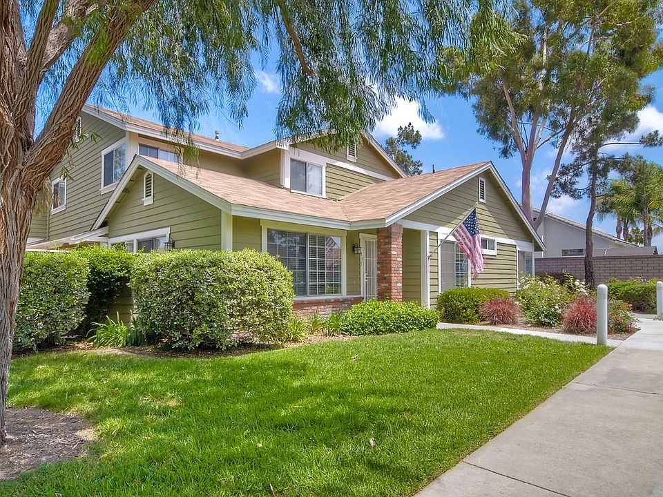 1st image of 815 Shelter Cove Way