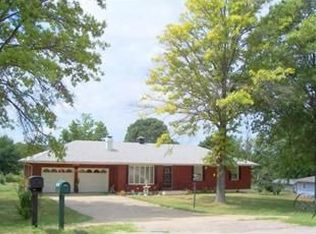 16521 Santa Fe Trl, Leavenworth, KS 66048