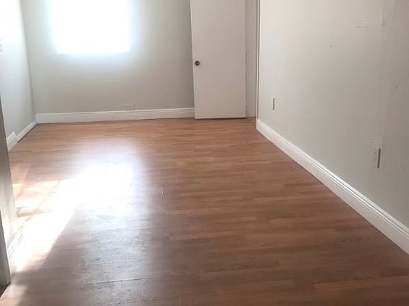 5th image of 4608 E 10th Ave #0