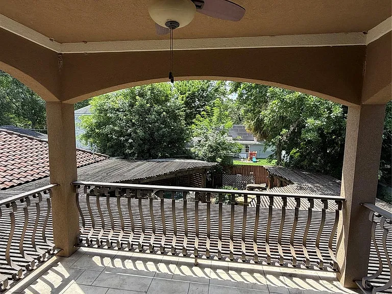 1710 Castlerock Dr — Photo 21