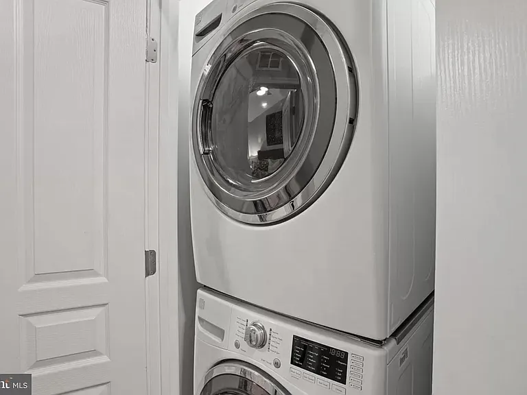 Wash and Dryer on Same Floor as Master Suite