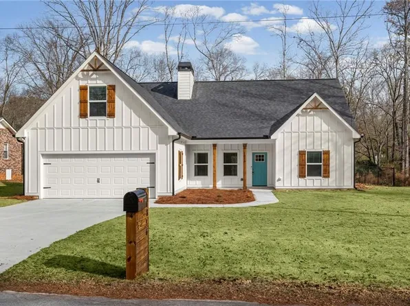 1816 Oak Spring St, Statham, GA 30666