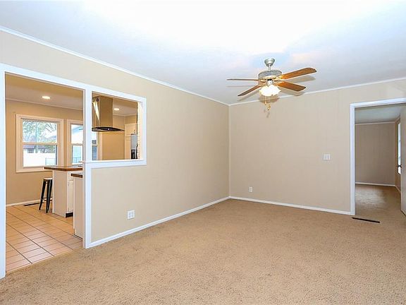 4th image of 225 Wayside Dr