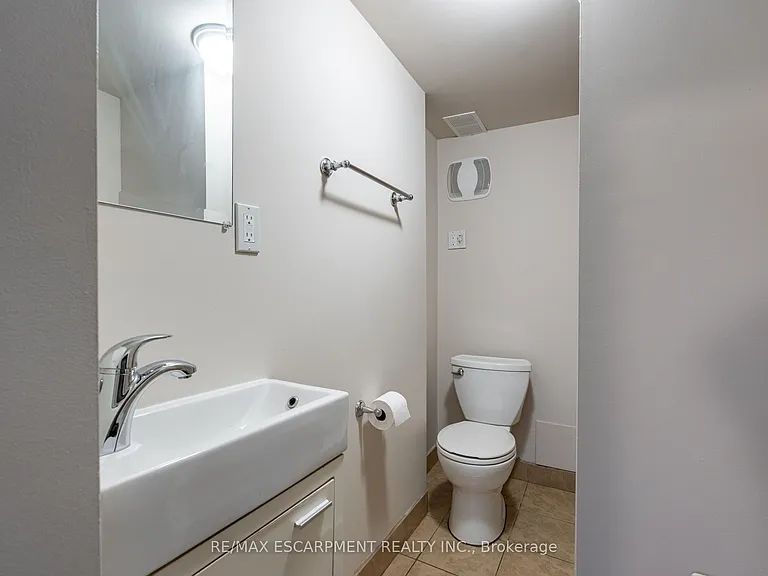 89 Carrick Ave #3 — Photo 8