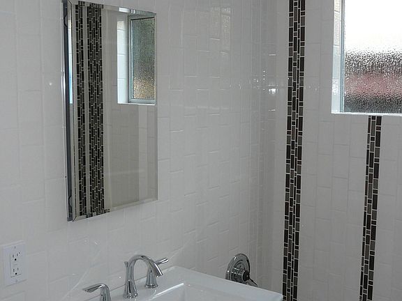 5th image of 1106 5th Ave APT 2
