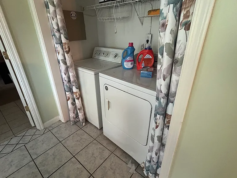 1529 Castle Downs Cv #D — Photo 10