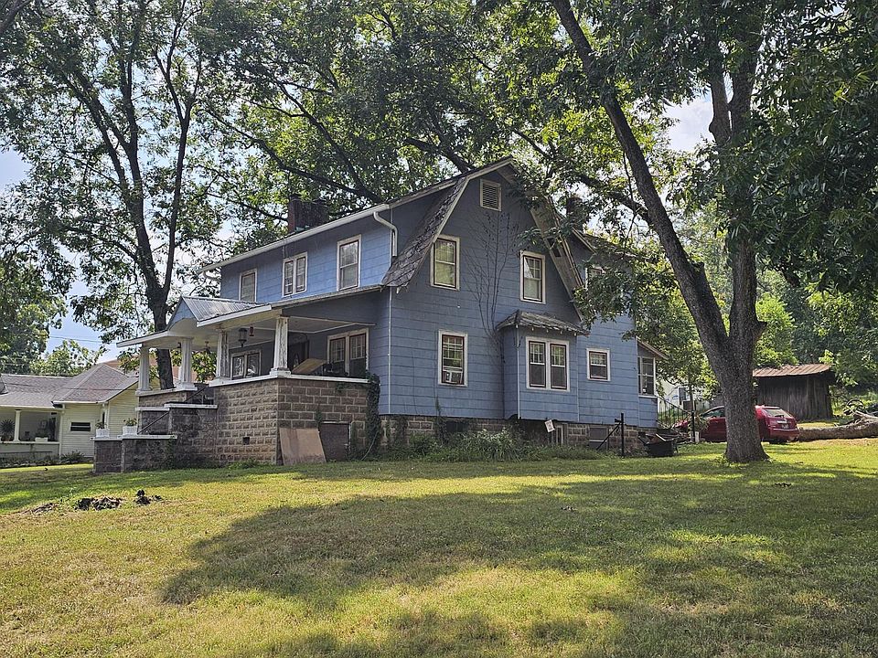 1st image of 1016 Holly Ave