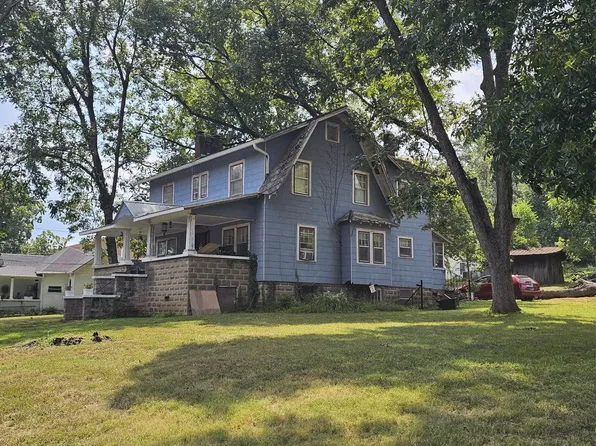 1016 Holly Ave, South Pittsburg, TN 37380