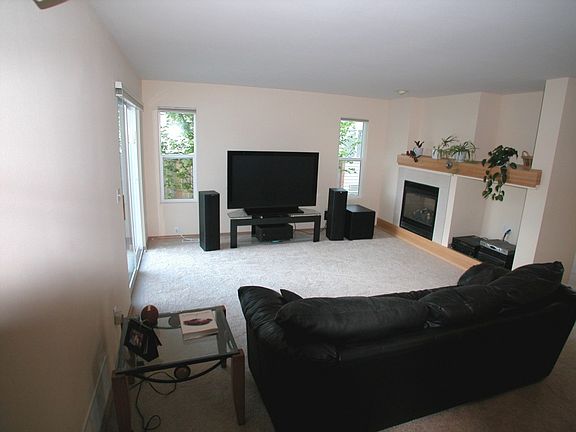 2nd image of 6918 Autumn Ave SE