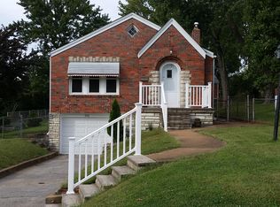 601 Rochester Dr, Saint Louis, MO 63125